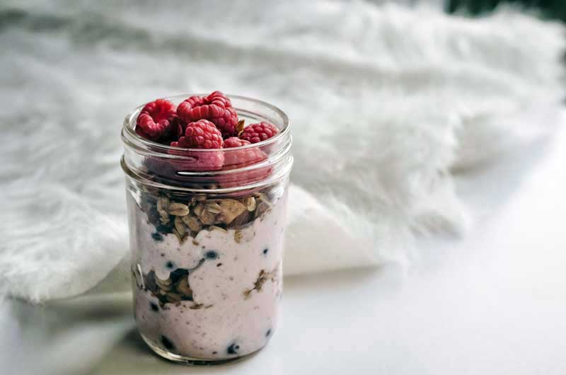 healthy-breakfast-ideas-fruit-and-nuts